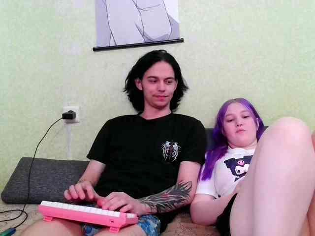 xxWeWannaFuckxx webcam