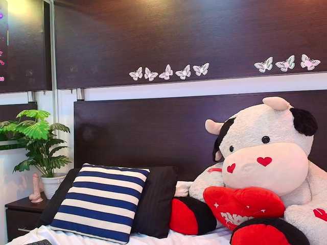 Gabriela-meow live cam on BongaCams