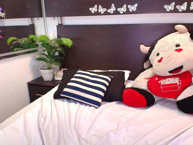 Gabriela-meow live cam on BongaCams
