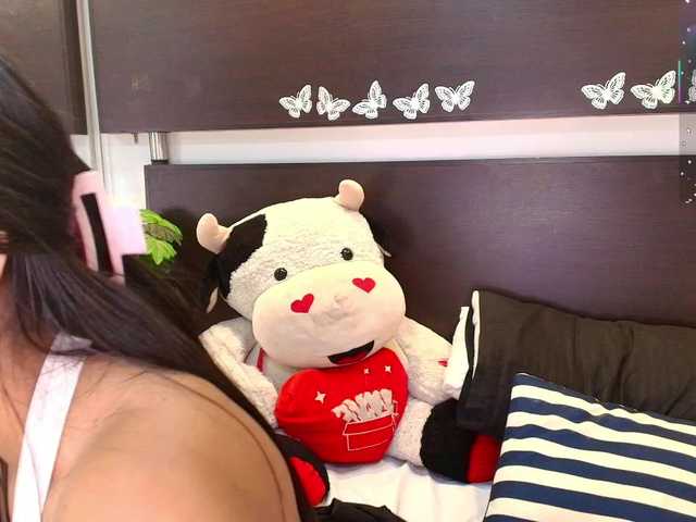 le modèle Gabriela-meow est en webcam porno dans un show sur le site bongacams, il possède les tags suivants: Latino/Hispanic,Brunette,Shaved