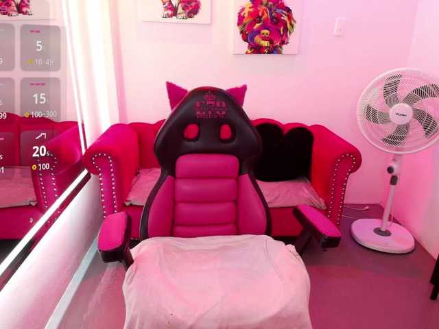 Miss-dolly live cam on BongaCams