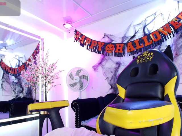 Miss-dolly live cam on BongaCams