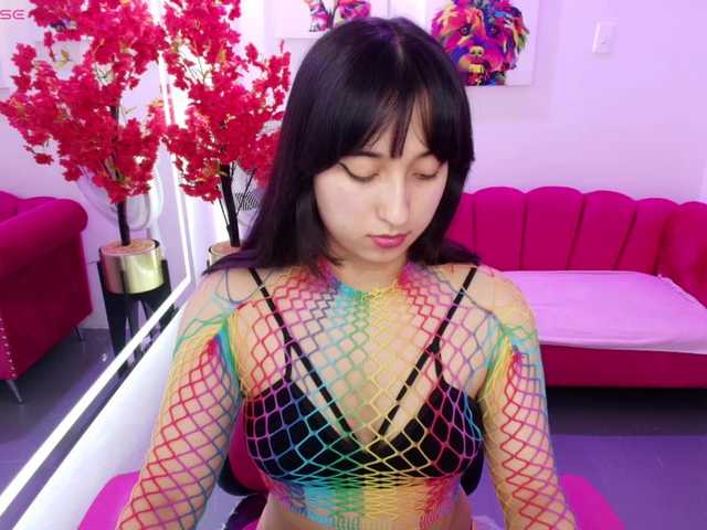 Miss-dolly live webcam show