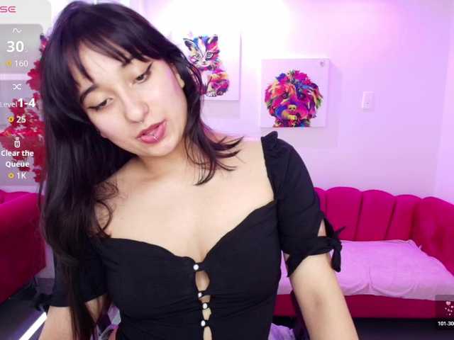 Miss-dolly live webcam show