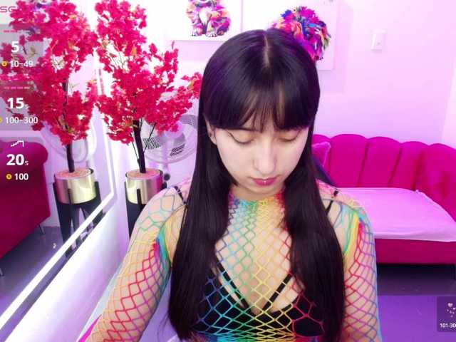 Miss-dolly live webcam show
