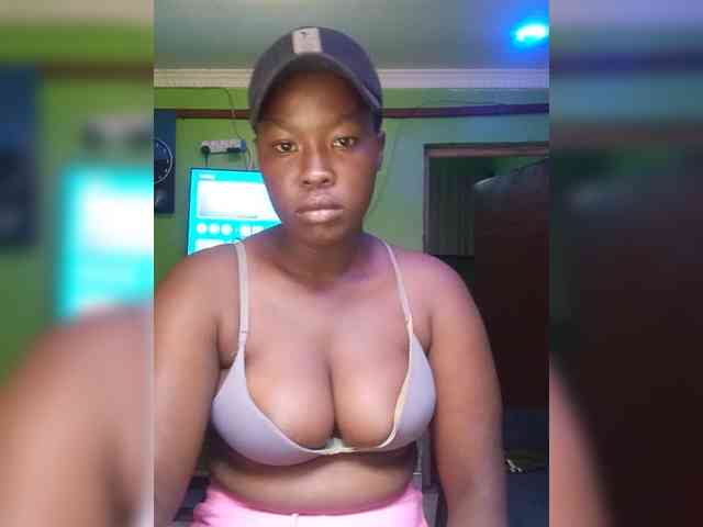 Sexytreatmenta webcam