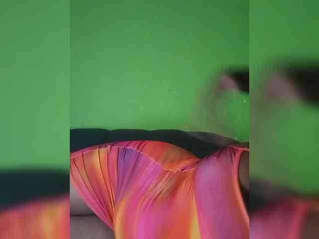 Sexytreatmenta webcam