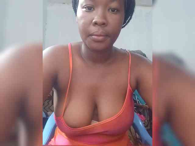 Sexytreatmenta webcam