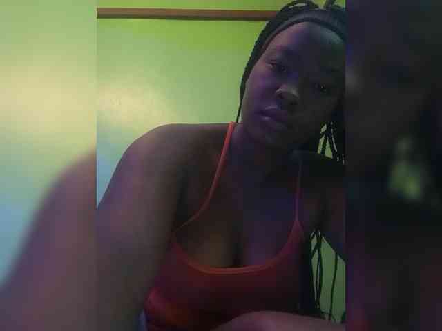 Sexytreatmenta webcam