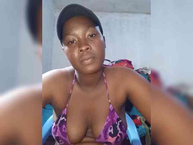 Model: Sexytreatmenta