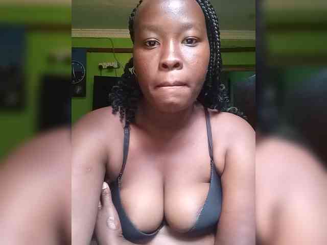 Sexytreatmenta webcam