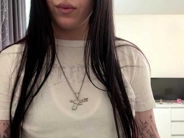 LindseyBridenbaker live cam on BongaCams