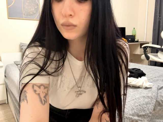 LindseyBridenbaker live cam on BongaCams