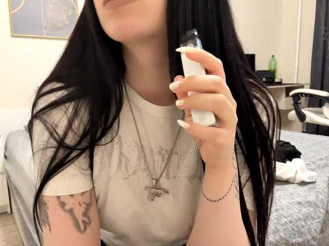 LindseyBridenbaker live cam on BongaCams