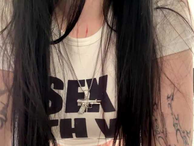 LindseyBridenbaker live cam on BongaCams