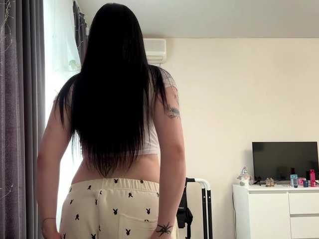 LindseyBridenbaker live cam on BongaCams