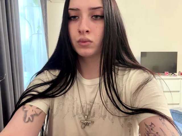 LindseyBridenbaker live cam on BongaCams