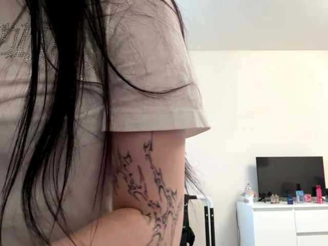 LindseyBridenbaker live cam on BongaCams