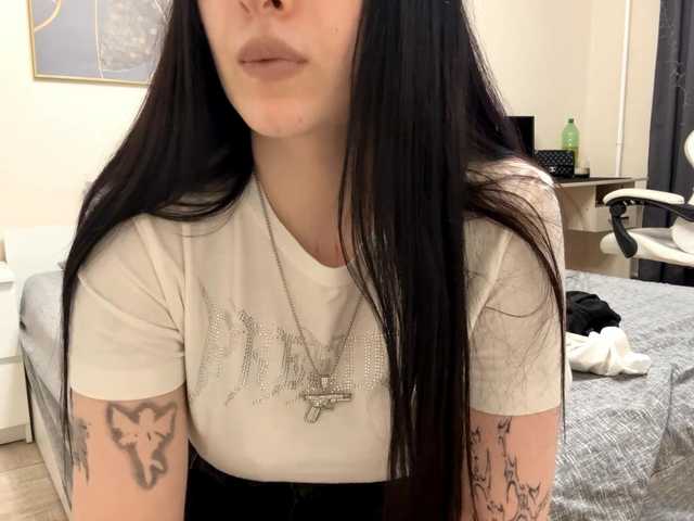 LindseyBridenbaker live cam on BongaCams