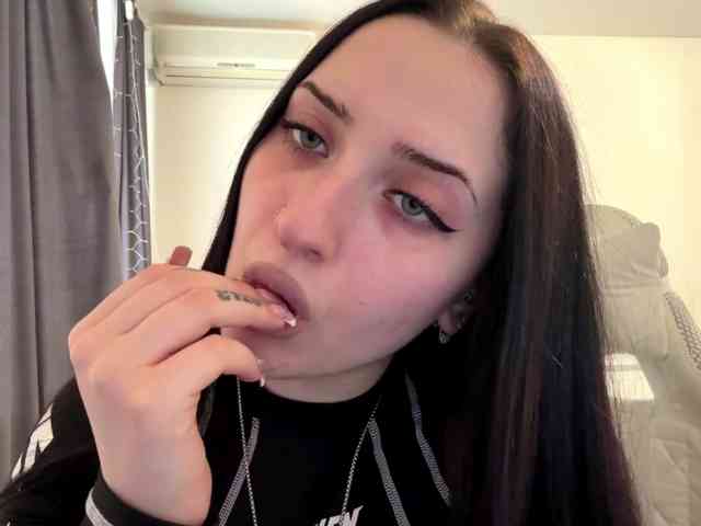 LindseyBridenbaker webcam
