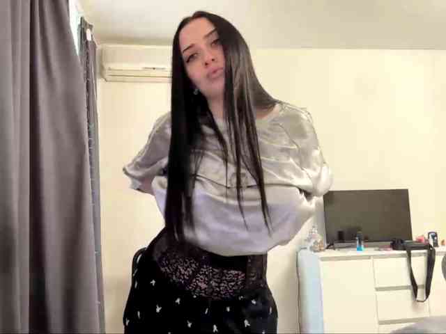 LindseyBridenbaker webcam