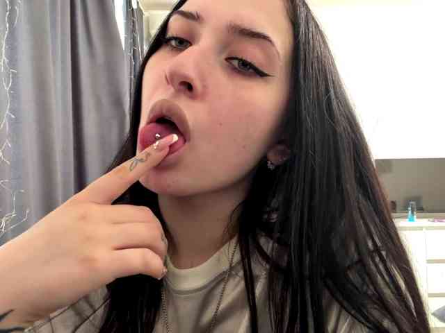 LindseyBridenbaker webcam