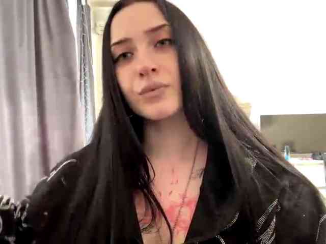 LindseyBridenbaker webcam