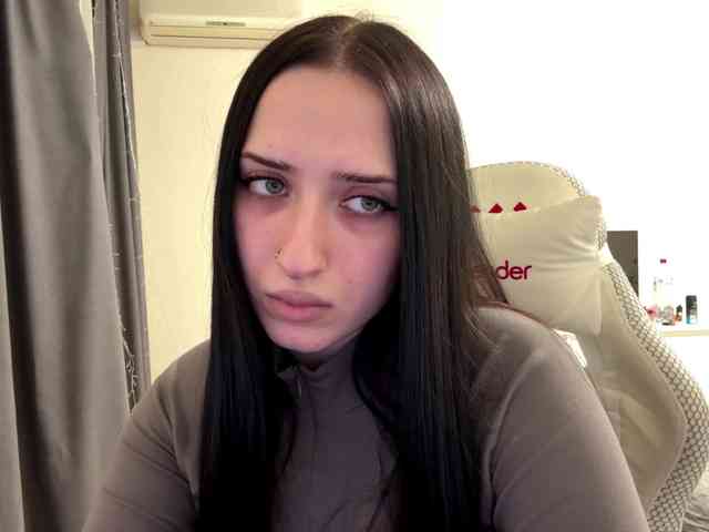 LindseyBridenbaker webcam