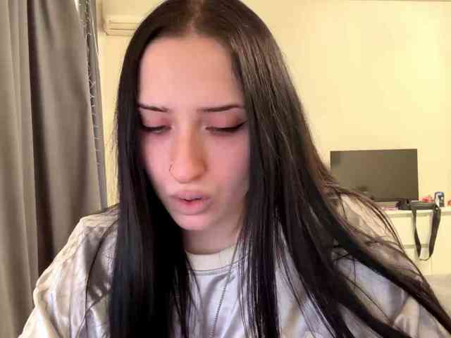 LindseyBridenbaker webcam