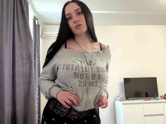 LindseyBridenbaker webcam