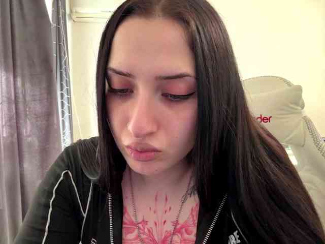 LindseyBridenbaker webcam