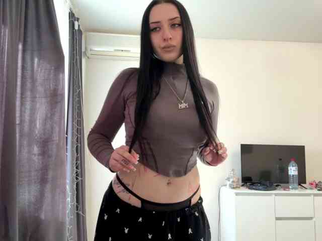 LindseyBridenbaker webcam