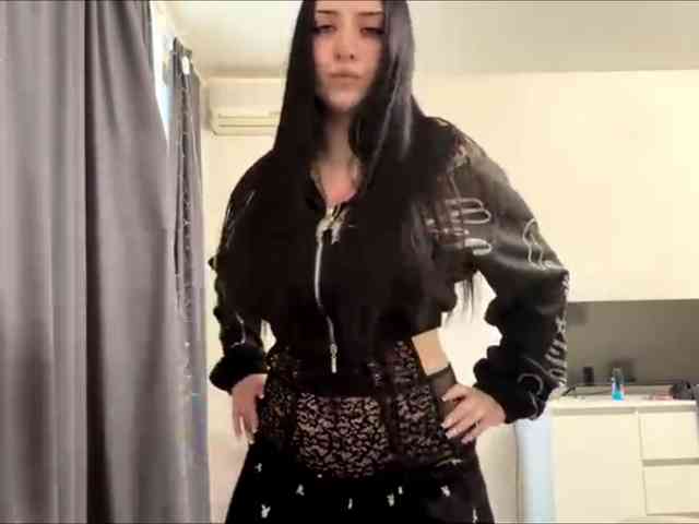 LindseyBridenbaker webcam