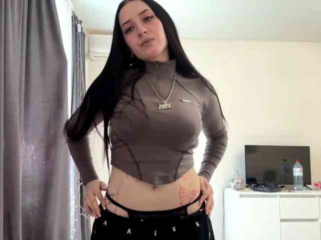LindseyBridenbaker webcam