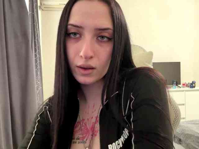 LindseyBridenbaker webcam