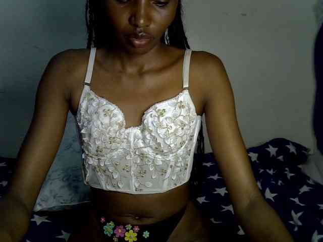 SexyJoan254 webcam