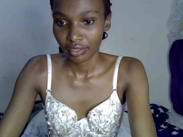 SexyJoan254 webcam