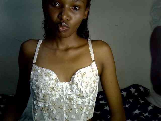 SexyJoan254 webcam