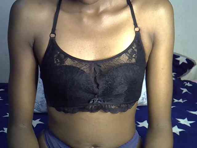 SexyJoan254 webcam
