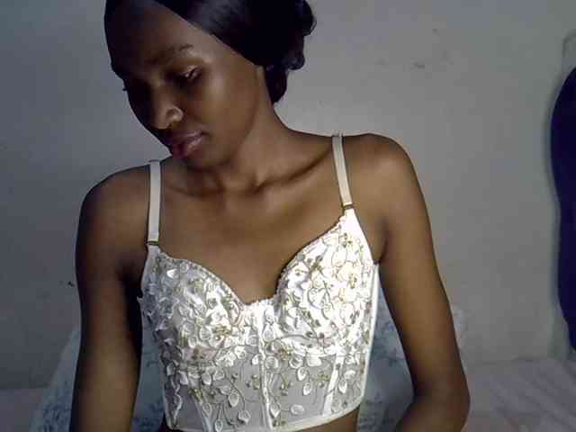 SexyJoan254 webcam