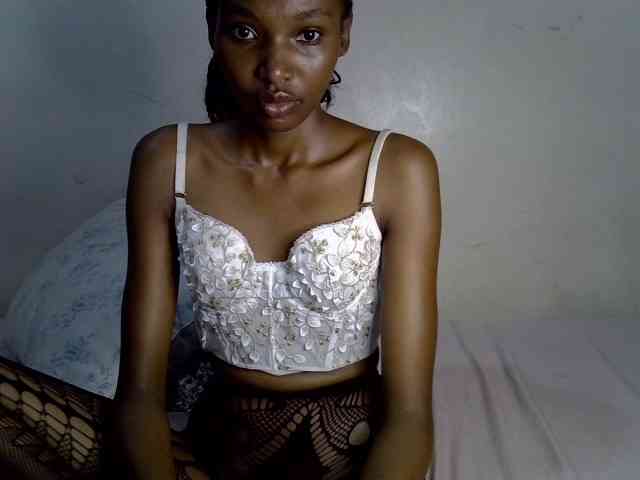 SexyJoan254 webcam