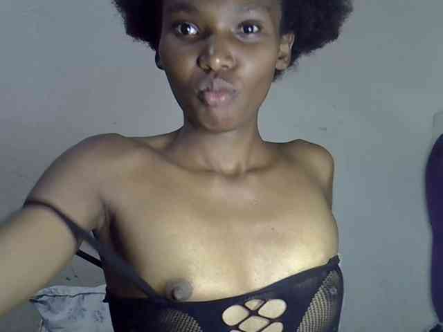 SexyJoan254 webcam