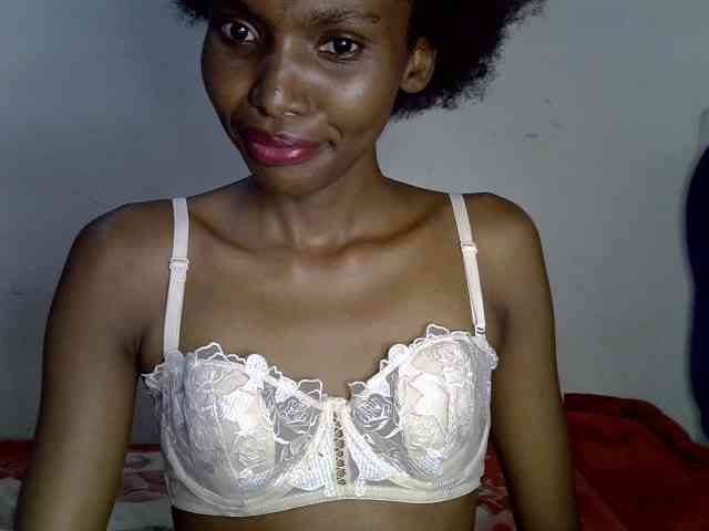SexyJoan254 webcam