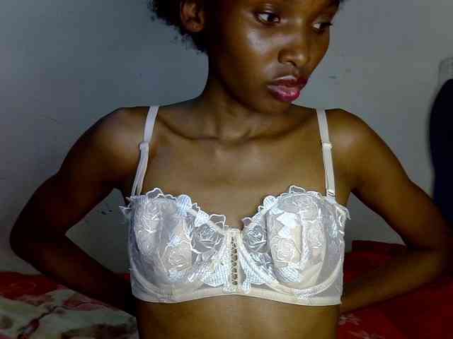 SexyJoan254 webcam