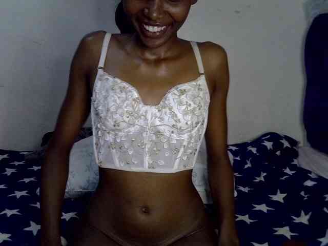 SexyJoan254 webcam