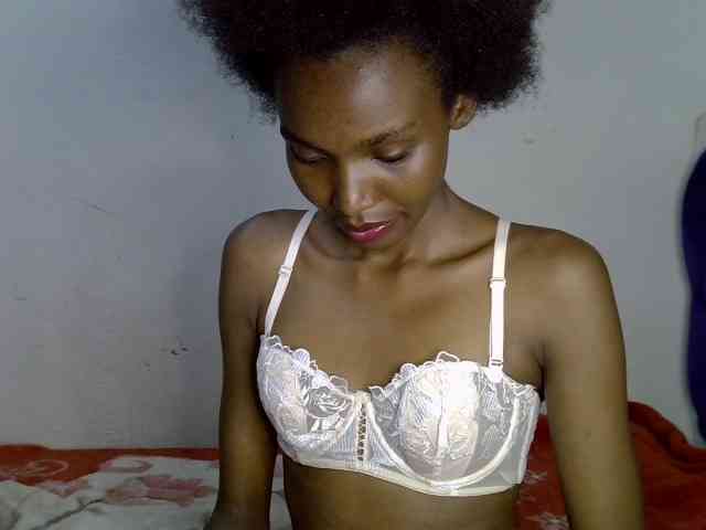 SexyJoan254 webcam