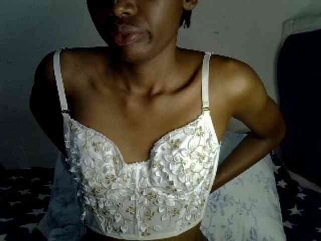 SexyJoan254 webcam