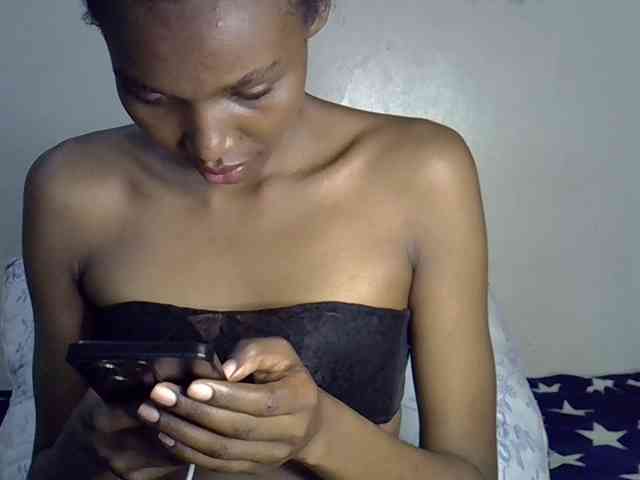 SexyJoan254 webcam