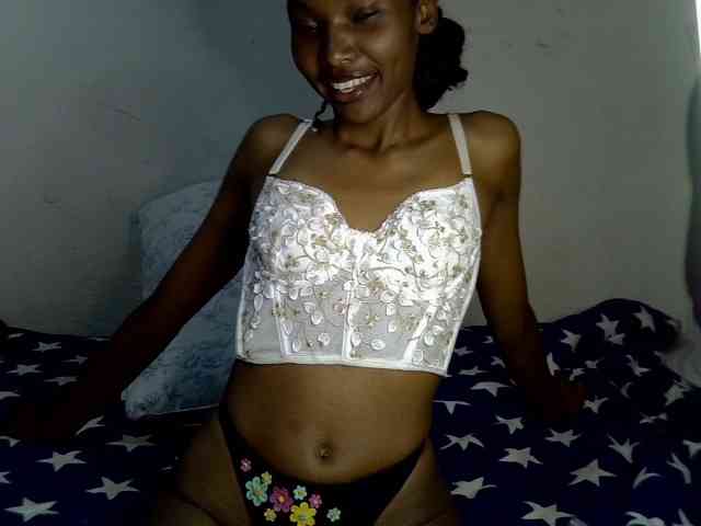SexyJoan254 webcam
