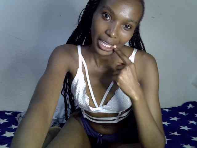 SexyJoan254 webcam